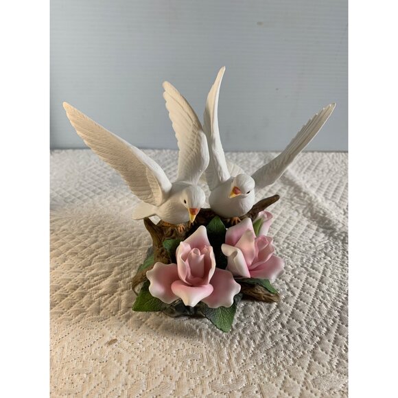 Holsted House Enchanting White Doves the Porcelain Garden Collection Birds 2001 - Picture 16 of 16